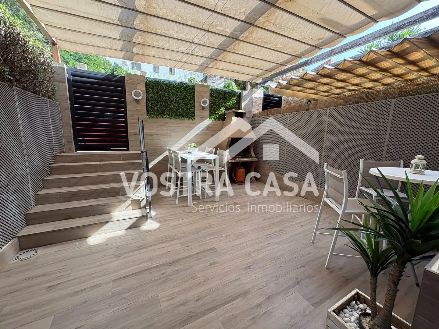 Terrasse von Haus oder Chalet zur Miete in Chiva mit Klimaanlage, Schwimmbad und Möbliert