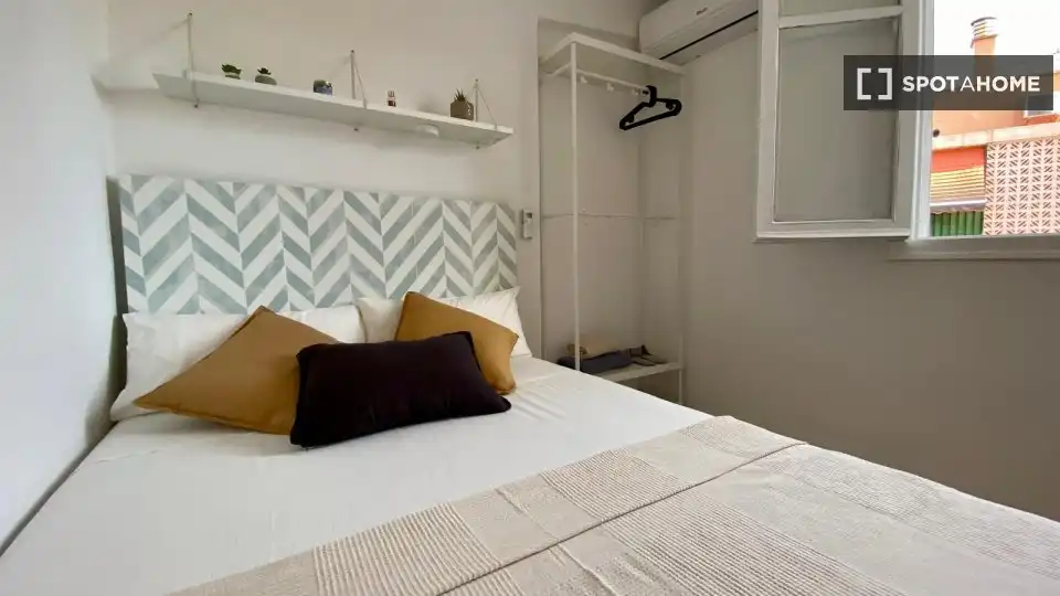 Room in Barrio de Benicalap