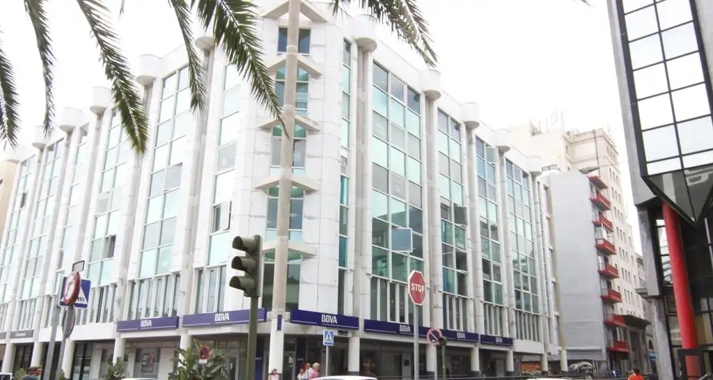 Vista exterior de Oficina en venda en Las Palmas de Gran Canaria amb Alarma