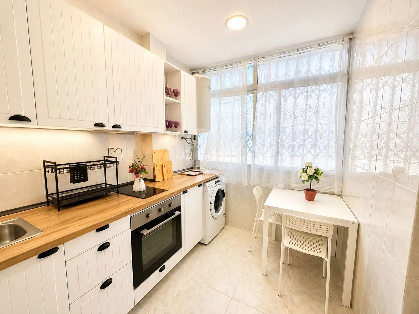 Kitchen of Flat for sale in Fuengirola  with Alarm