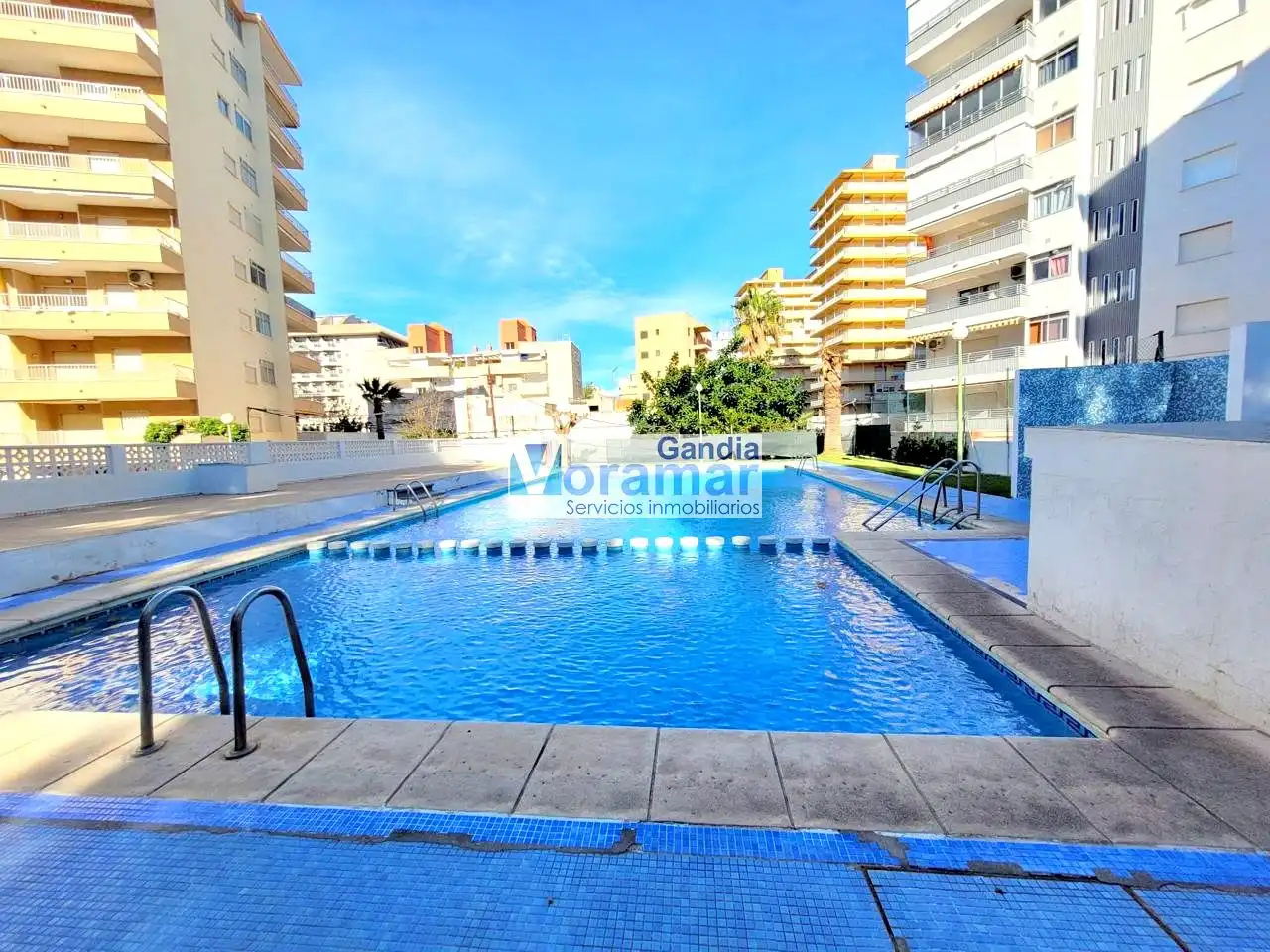 Schwimmbecken von Wohnungen zur Miete in Miramar mit Heizung, Terrasse und Möbliert
