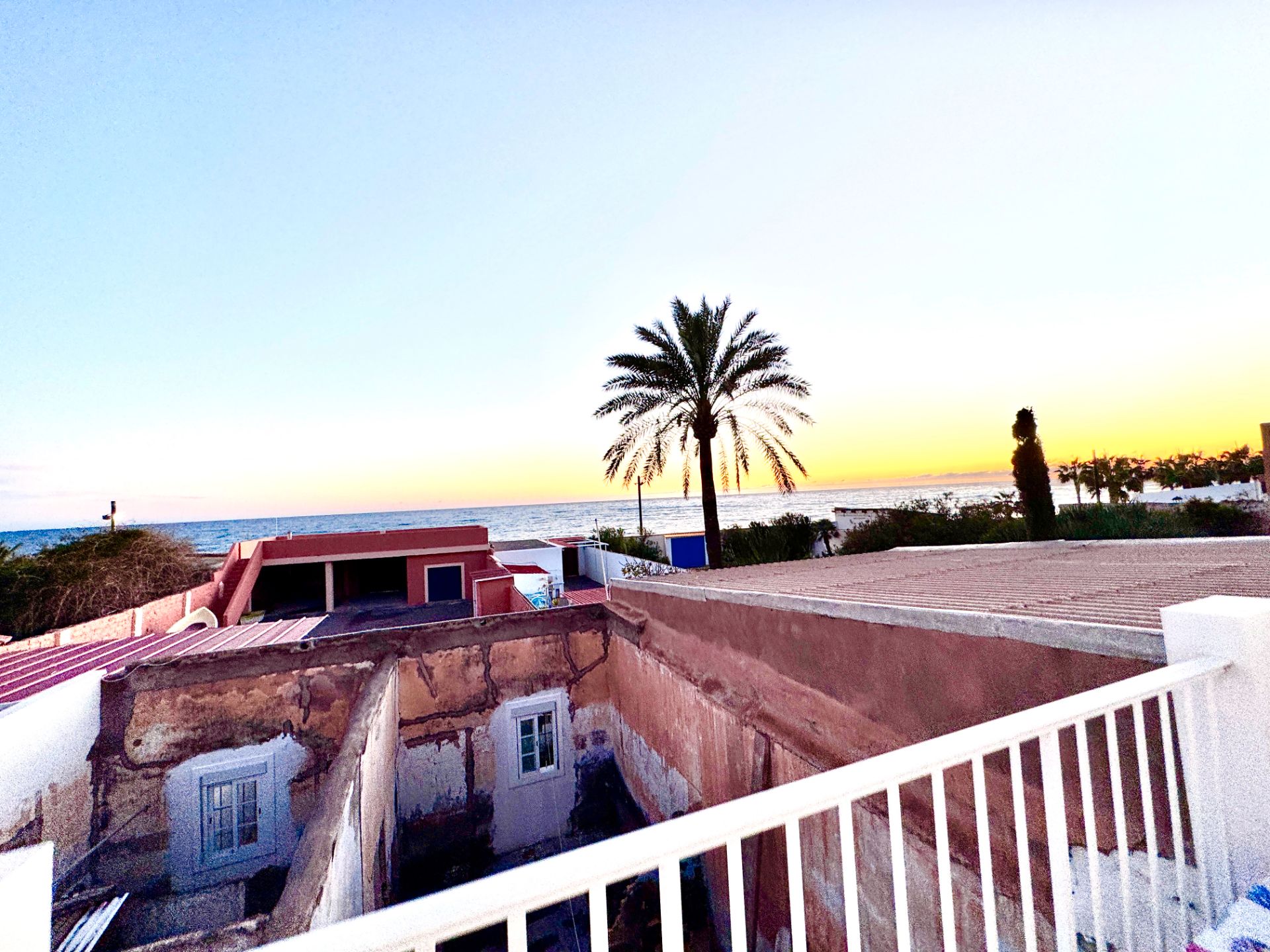 Vista exterior de Casa o xalet en venda en Albuñol amb Aire condicionat, Terrassa i Traster