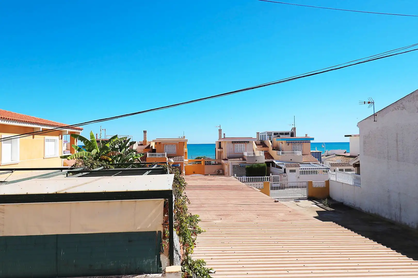 Vista exterior de Piso en venta en Guardamar del Segura con Terraza, Amueblado y Lavadora