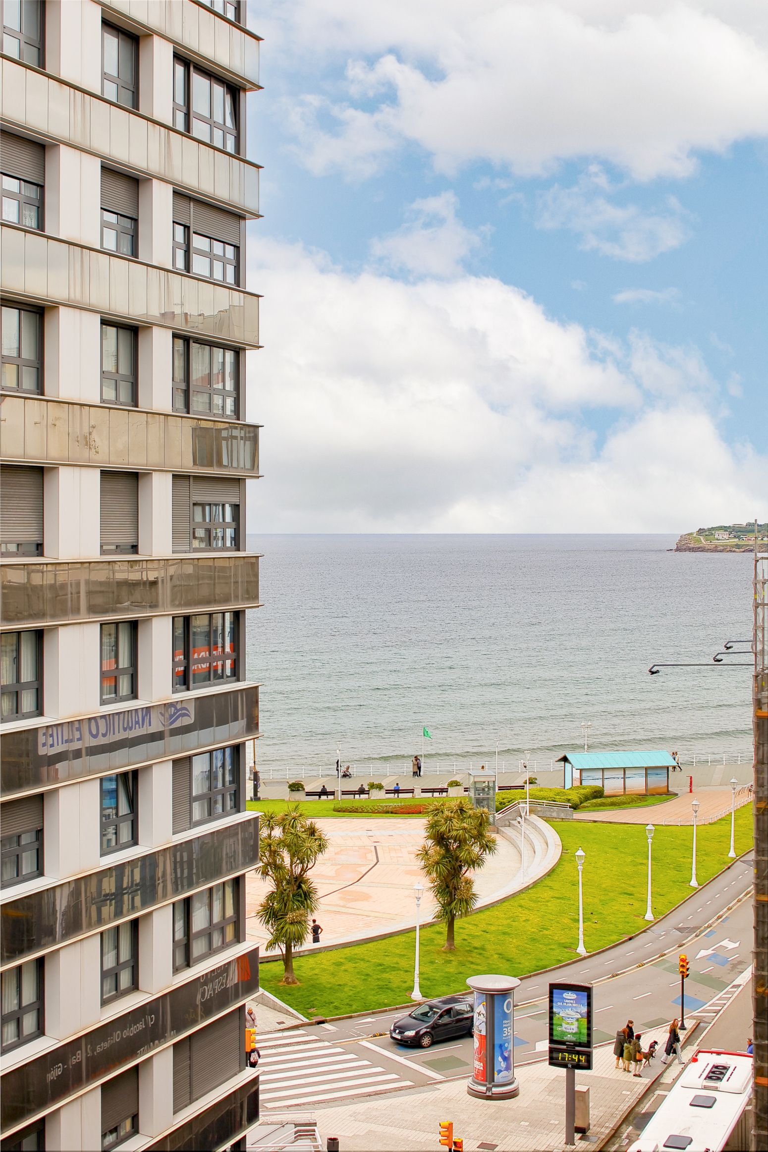 Habitación de Piso de alquiler en Gijón  con Calefacción, Trastero y Amueblado