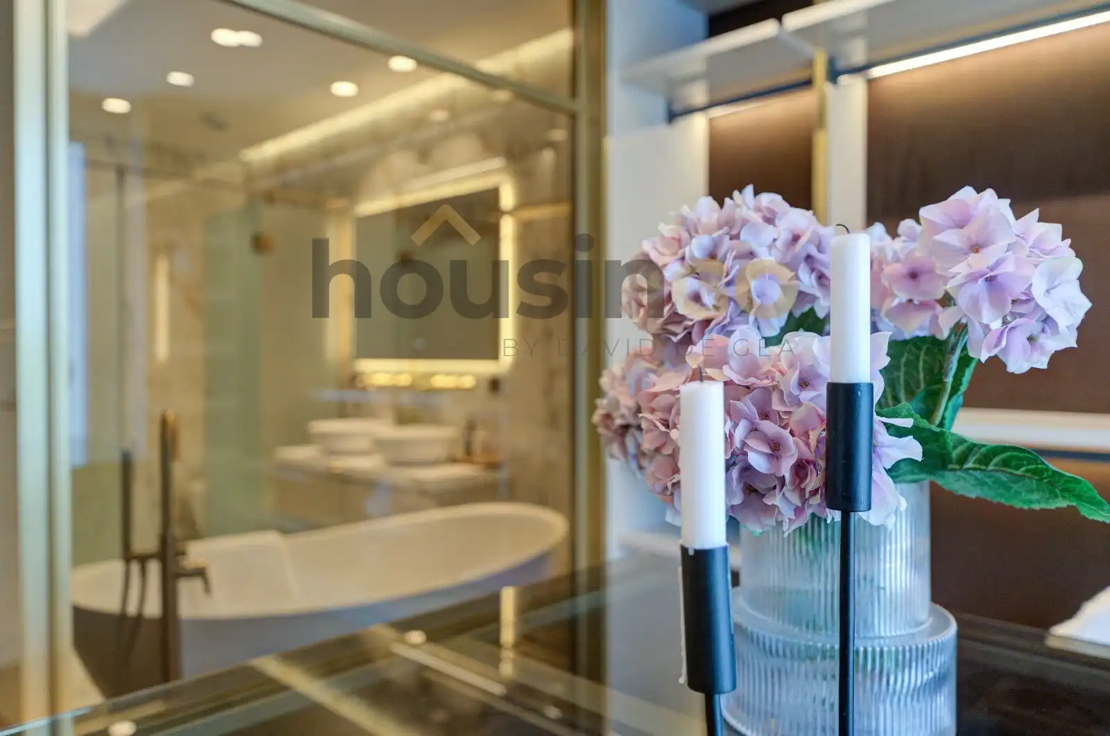 Bathroom of Flat for sale in Madrid  with Air Conditioner, Heating and Terrace