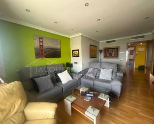 Sala d'estar de Pis en venda en  Madrid Capital amb Aire condicionat, Calefacció i Traster