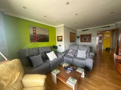 Living room of Flat for sale in  Madrid Capital  with Air Conditioner, Heating and Storage room