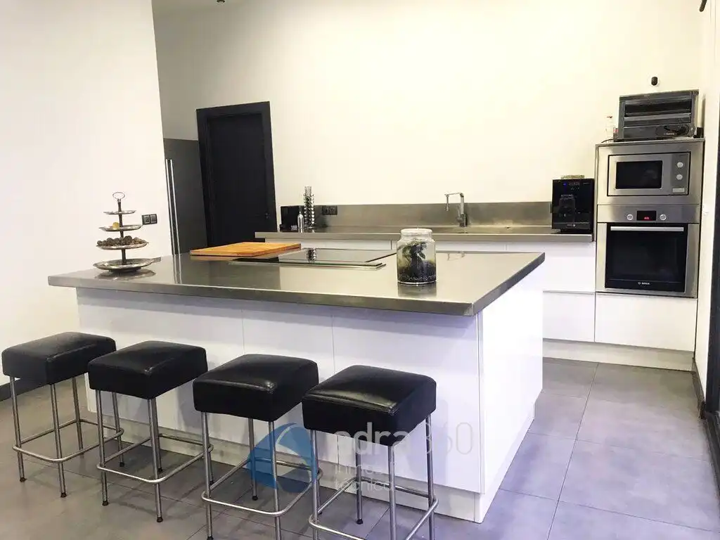 Kitchen of Flat for sale in  Logroño  with Air Conditioner, Heating and Private garden