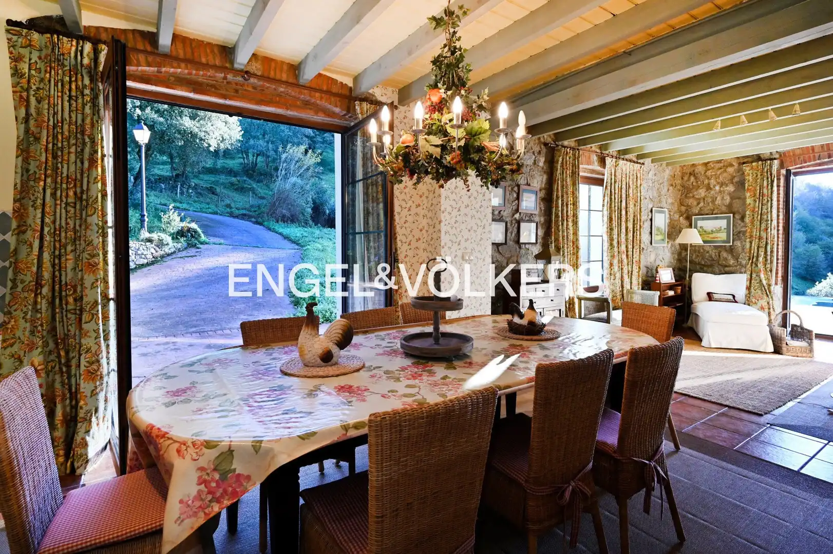 Comedor de Finca rústica en venta en Voto con Calefacción, Jardín privado y Terraza
