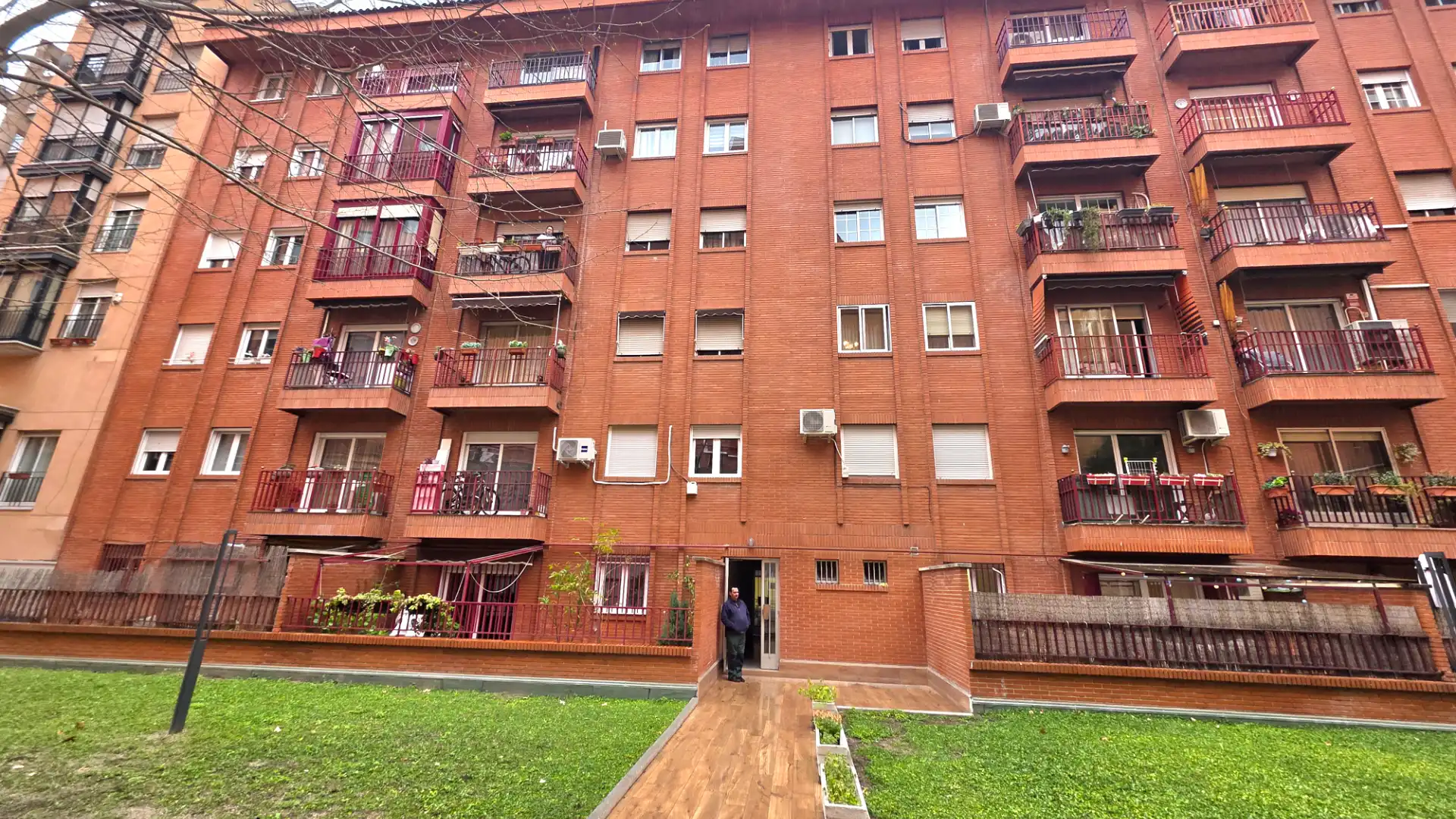 Exterior view of Flat for sale in  Madrid Capital  with Air Conditioner, Heating and Parquet flooring