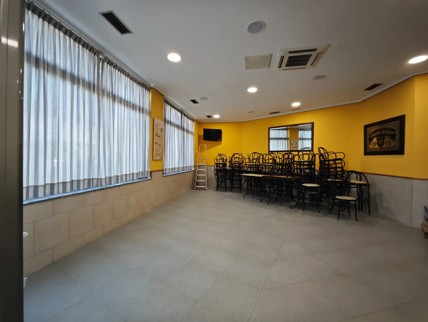 Commercial properties for rent in Narón  with Air Conditioner and Furnished