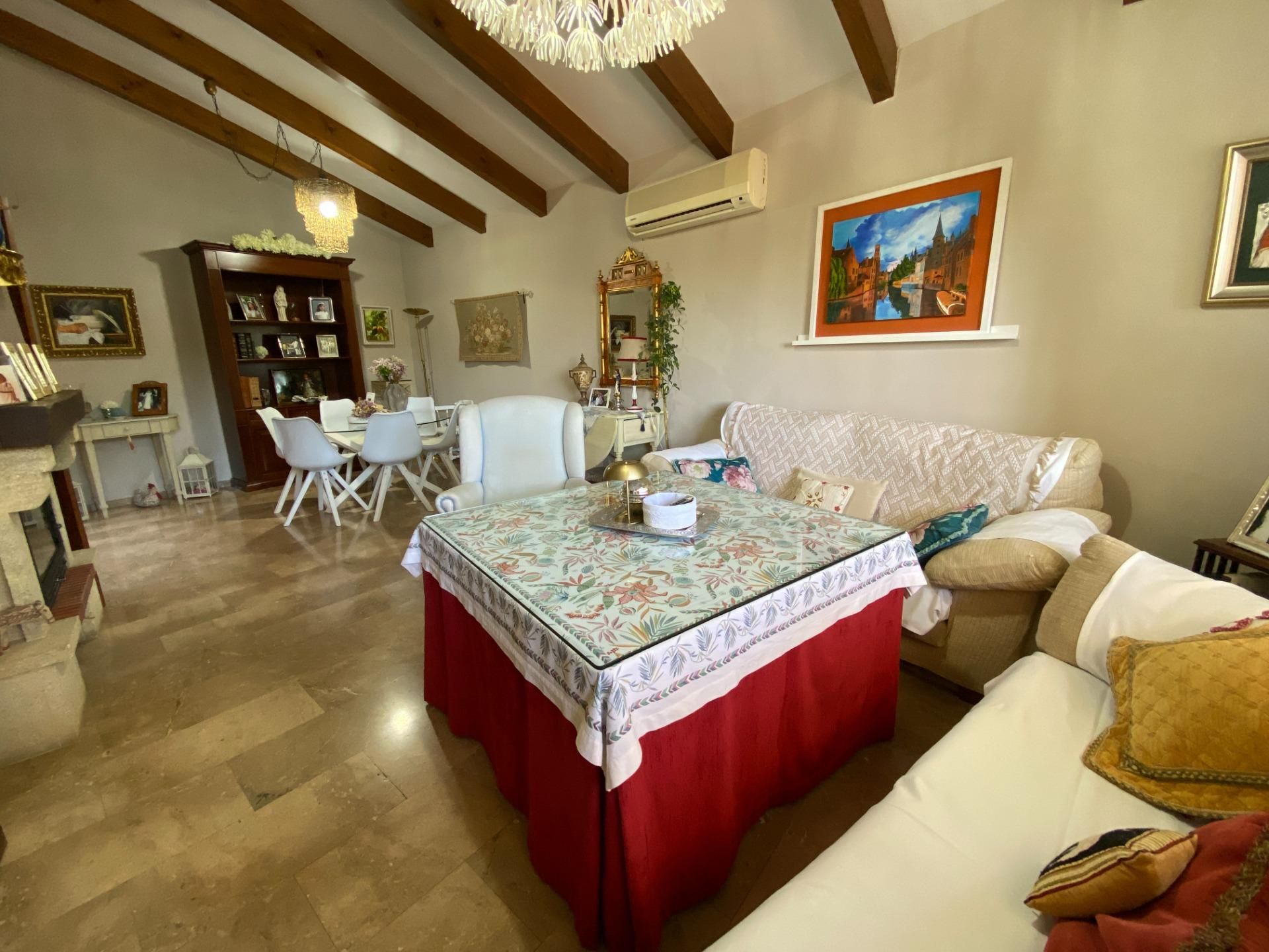 Menjador de Casa o xalet en venda en  Córdoba Capital amb Aire condicionat, Jardí privat i Traster