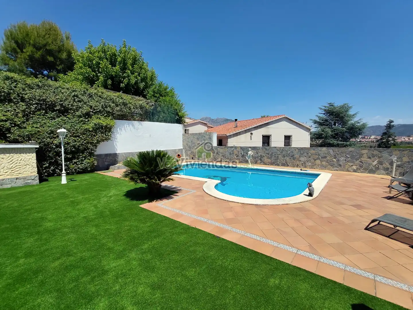 Piscina de Casa o xalet en venda en Esparreguera amb Aire condicionat, Calefacció i Jardí privat