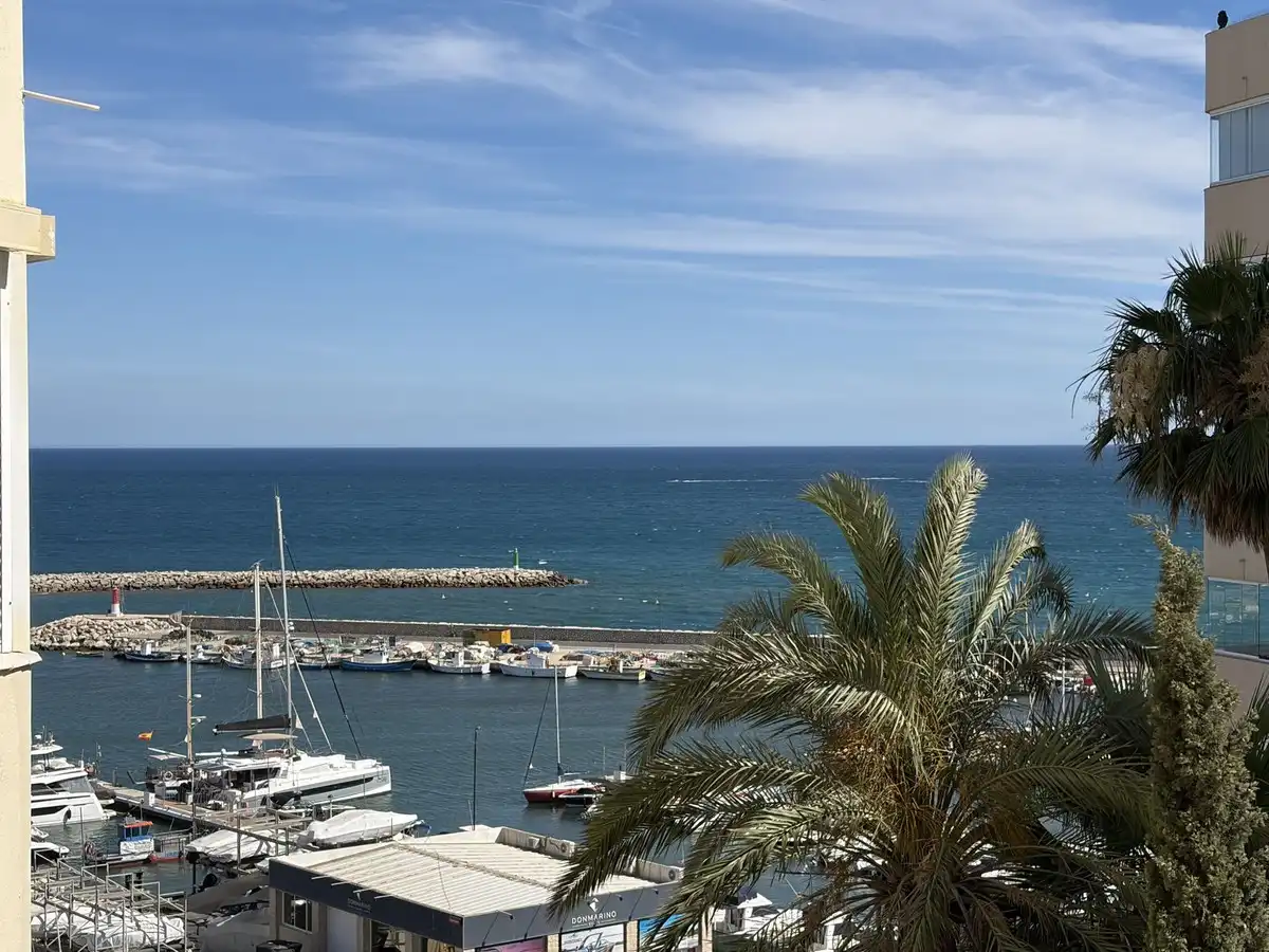Appartement compact avec piscine à vendre à Estepona Pueblo