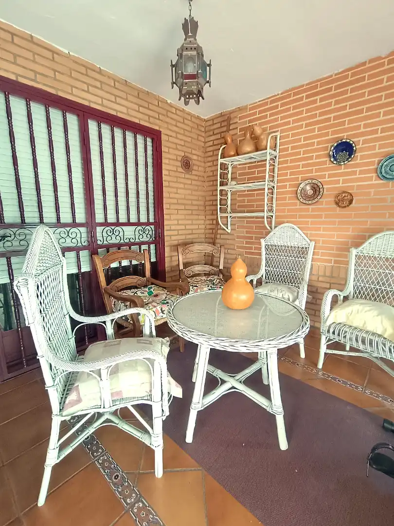Casa adosada en venta en Valderas - Los Castillos