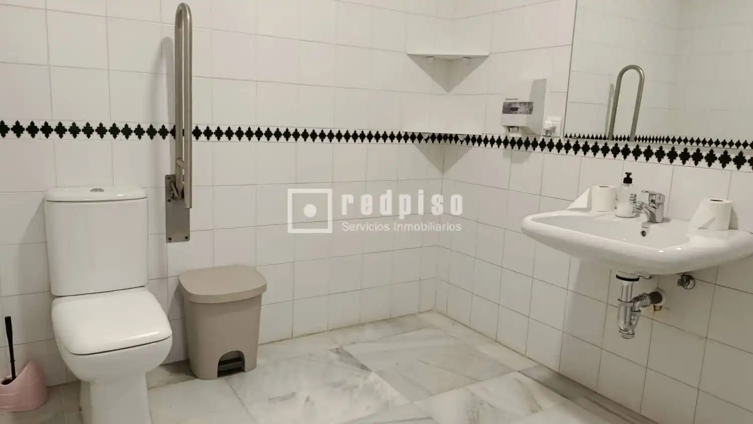Baño de Local de alquiler en Málaga