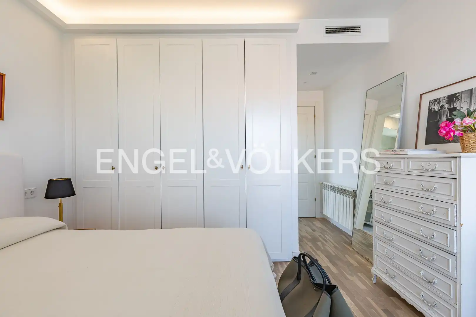 Bedroom of Attic for sale in Sant Cugat del Vallès  with Heating, Parquet flooring and Swimming Pool