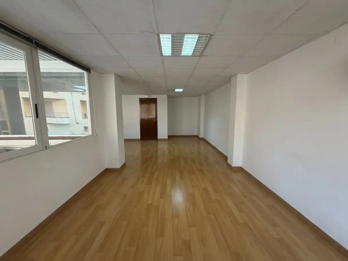 Local comercial en venda a Carrer del Sant Crist 27-29, imagen 3