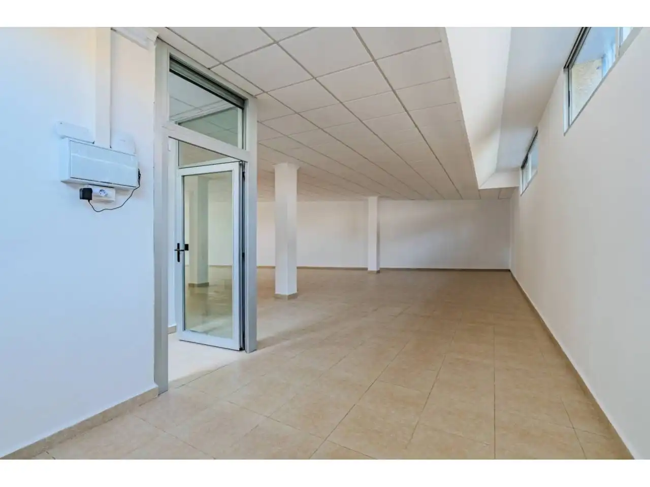 Local comercial en venta en Calle Patricio Zammit 75, imagen 6