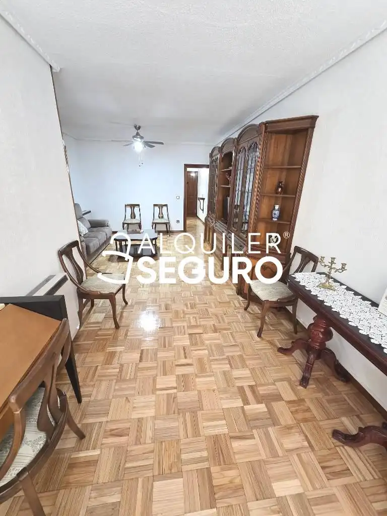 Sala de estar de Piso de alquiler en Alcalá de Henares con Aire acondicionado, Calefacción y Terraza