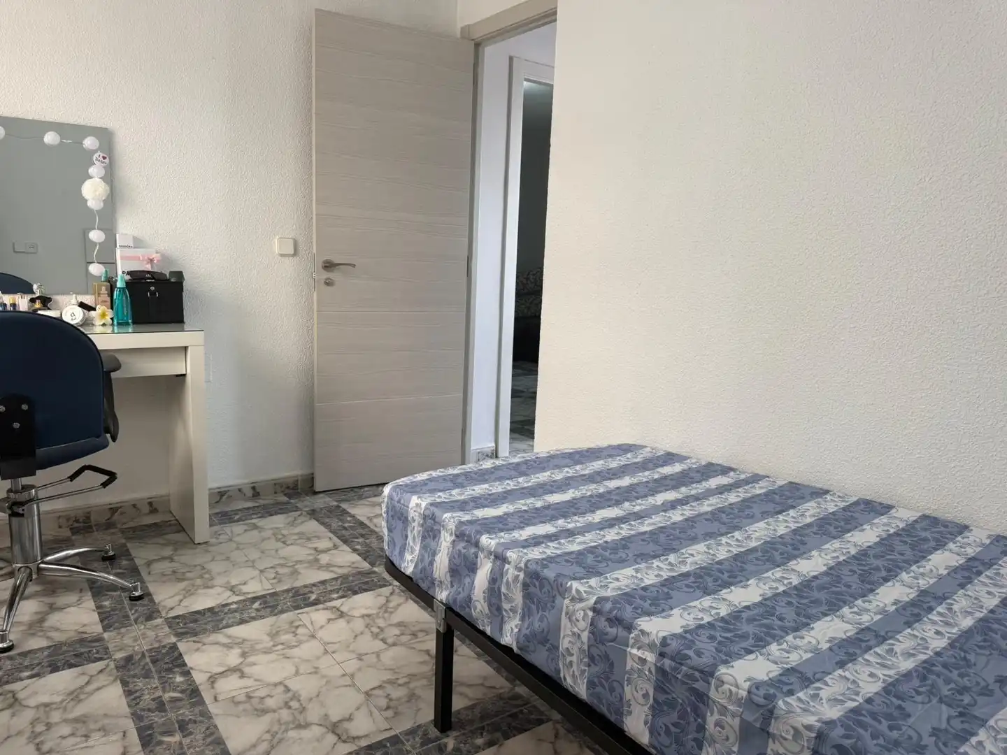 Flat with terrace for sale in Calle Calle Tirso de Molina, imagen 13