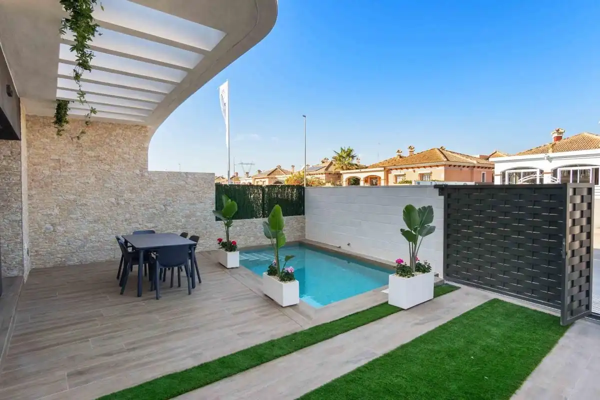 Chalet con piscina en venta en Los Montesinos, imagen 17