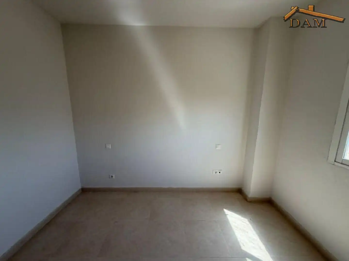 Habitación de Casa adosada en venta en Carmena