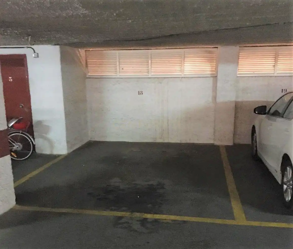 Aparcament de Apartament de lloguer en Málaga amb Aire condicionat
