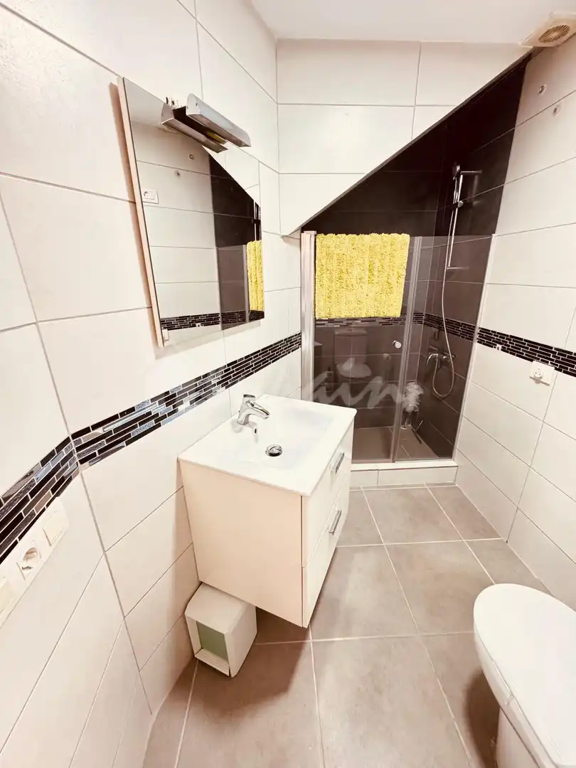 Badezimmer von Dachboden zum Verkauf in Arona