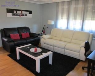 Living room of Single-family semi-detached for sale in Oyón-Oion  with Terrace