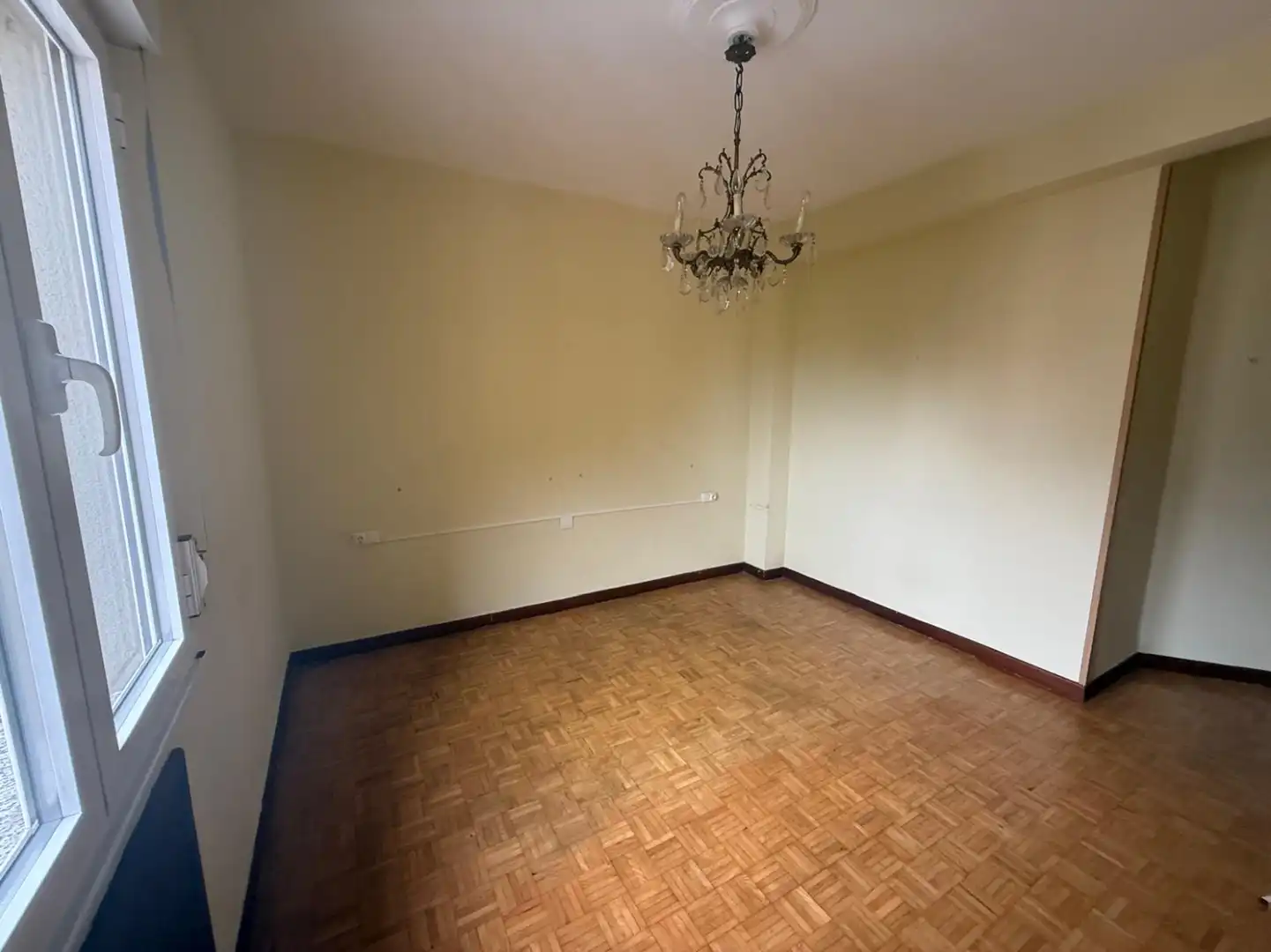 Dining room of Flat for sale in Oviedo   with Heating, Parquet flooring and Terrace