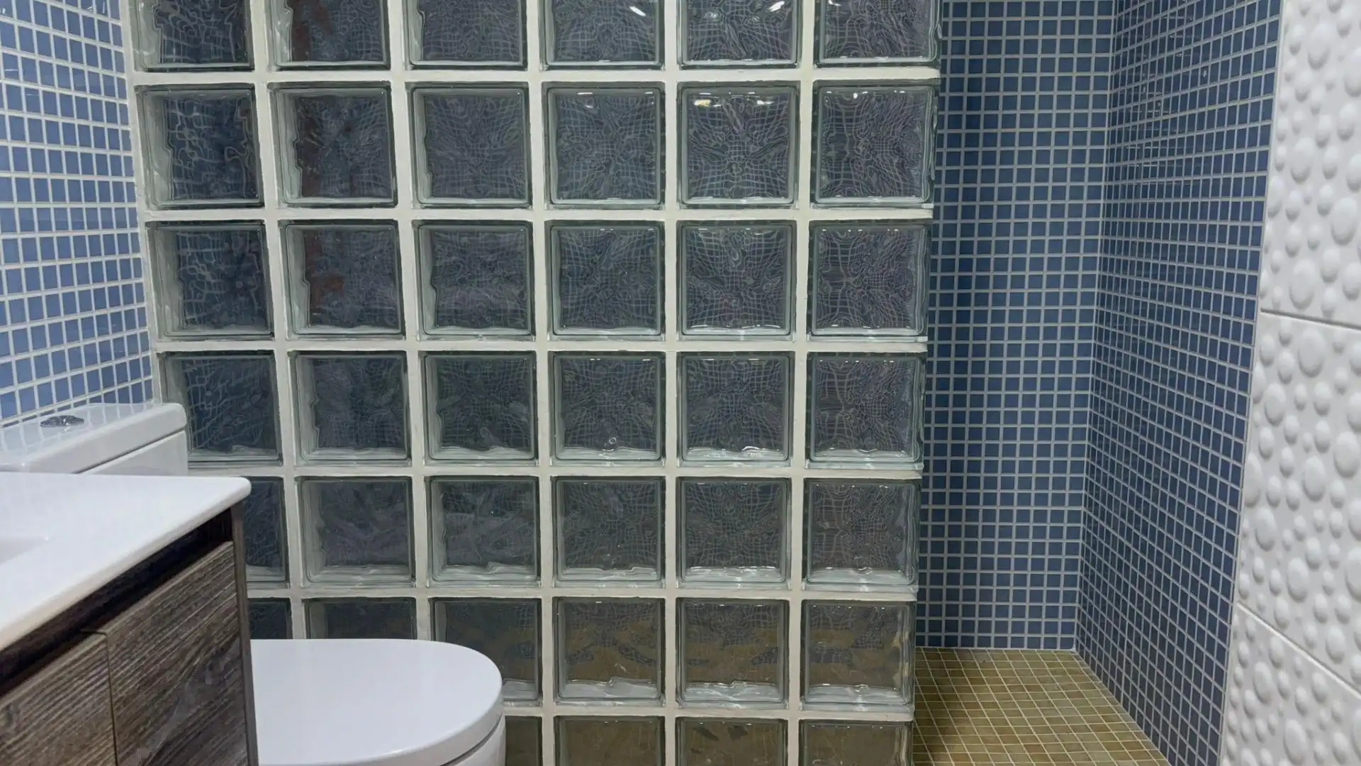 Badezimmer von Wohnung zur Miete in Águilas mit Klimaanlage, Parkett und Terrasse