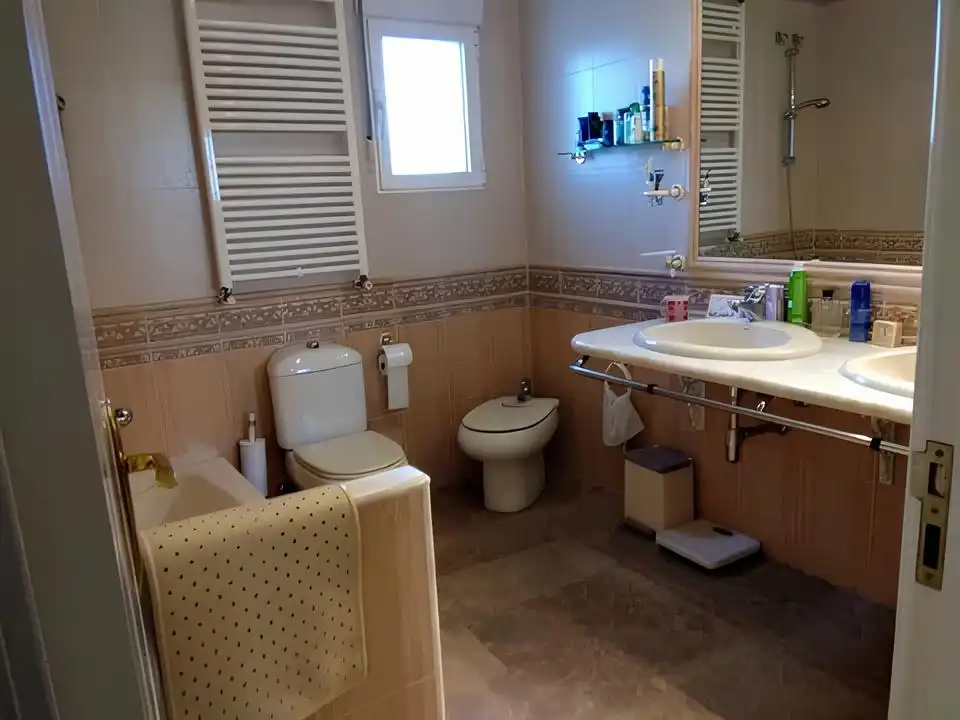 Bathroom of Buildings for sale in Guardamar de la Safor