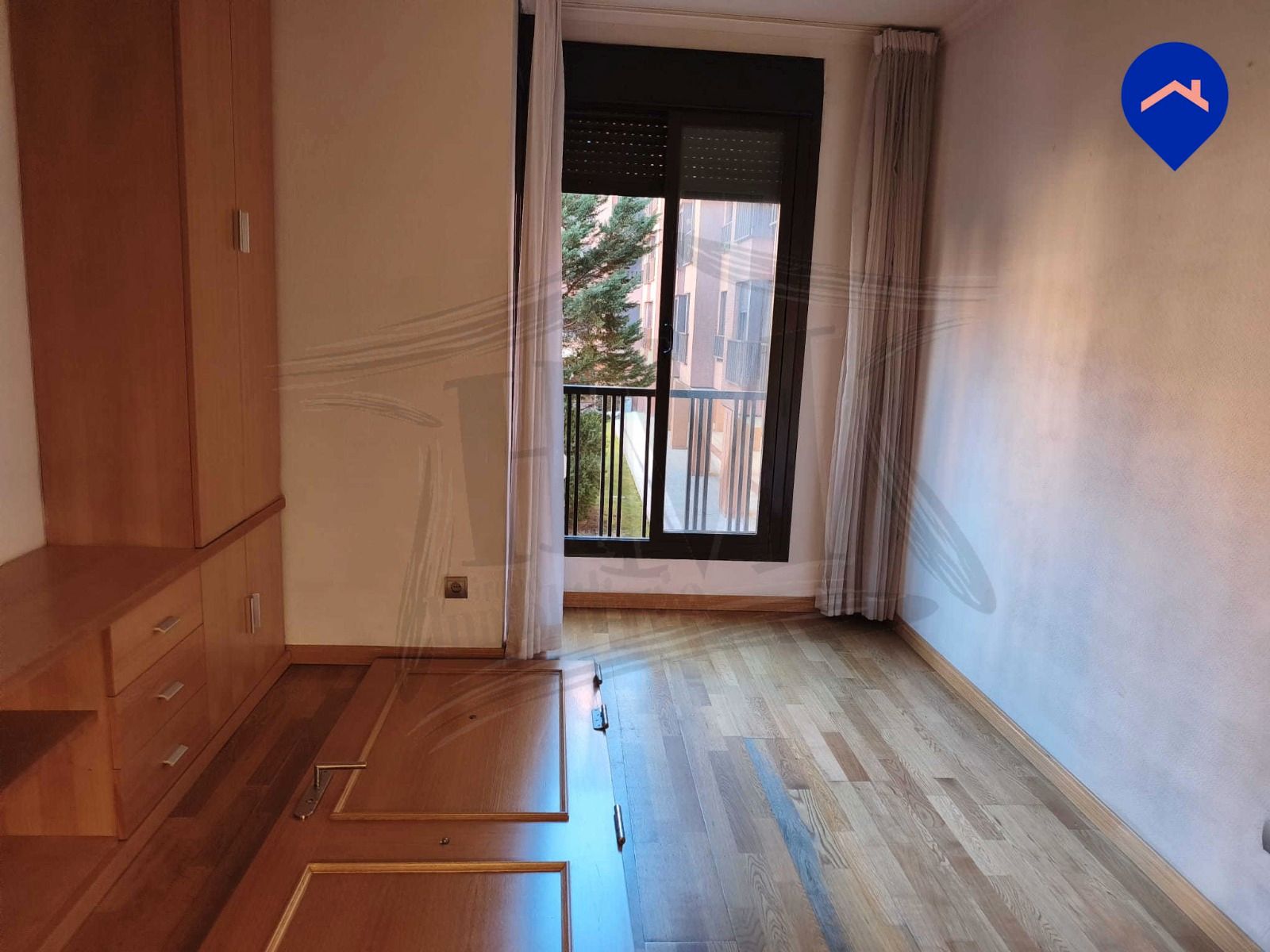 Bedroom of Flat for sale in  Madrid Capital  with Air Conditioner, Heating and Parquet flooring