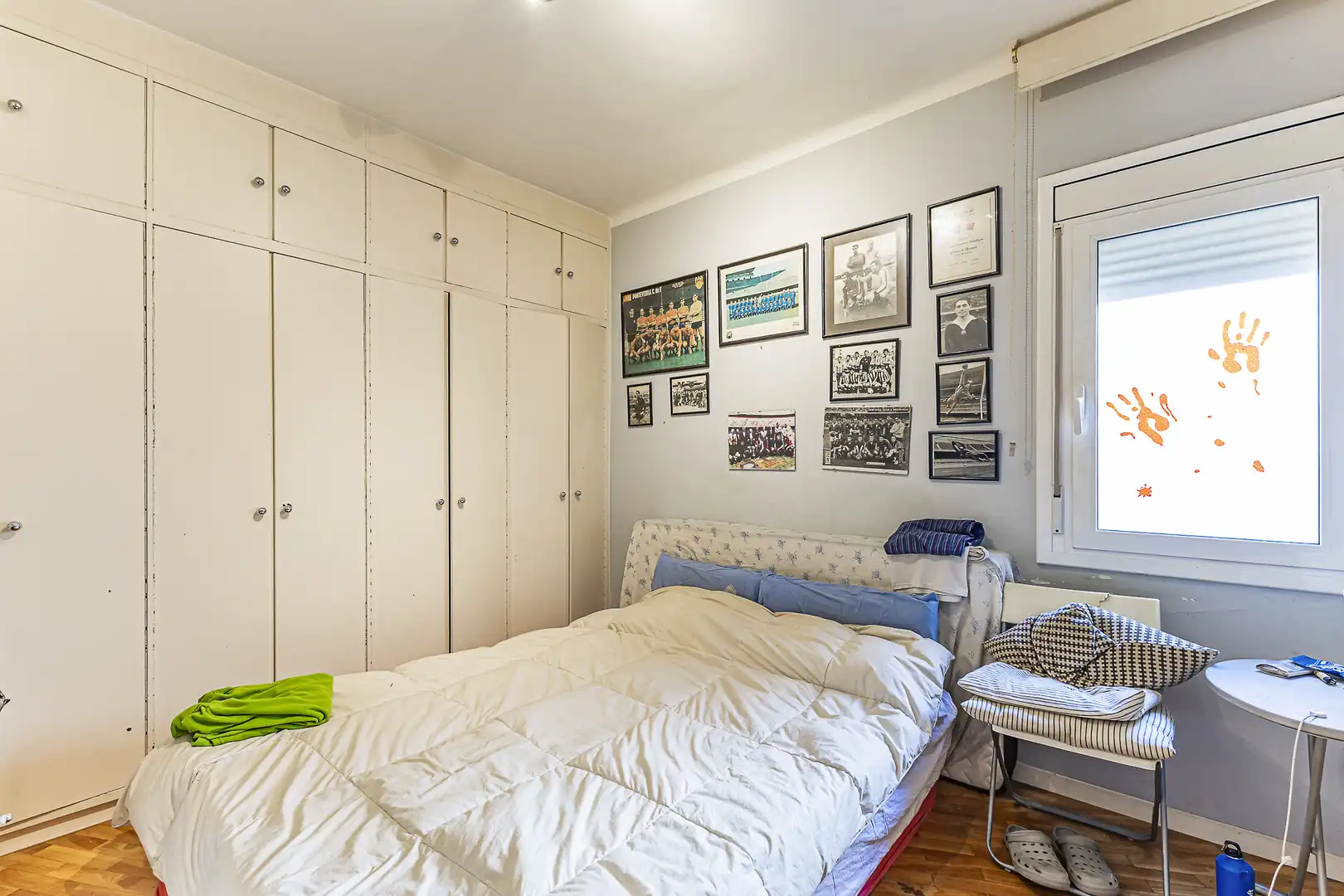 Schlafzimmer von Dachboden zum Verkauf in Barcelona mit Klimaanlage, Heizung und Parkett