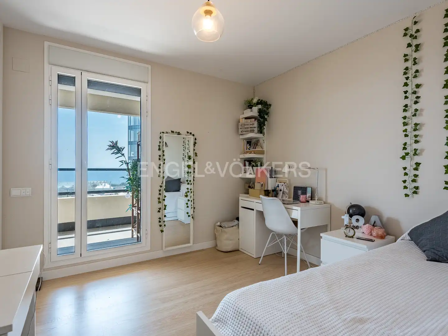 Bedroom of Flat for sale in Barcelona  with Air Conditioner, Heating and Parquet flooring