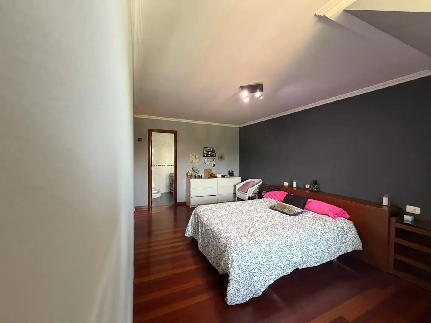 Habitación de Casa o chalet en venta en Lugo con Calefacción, Terraza y Balcón