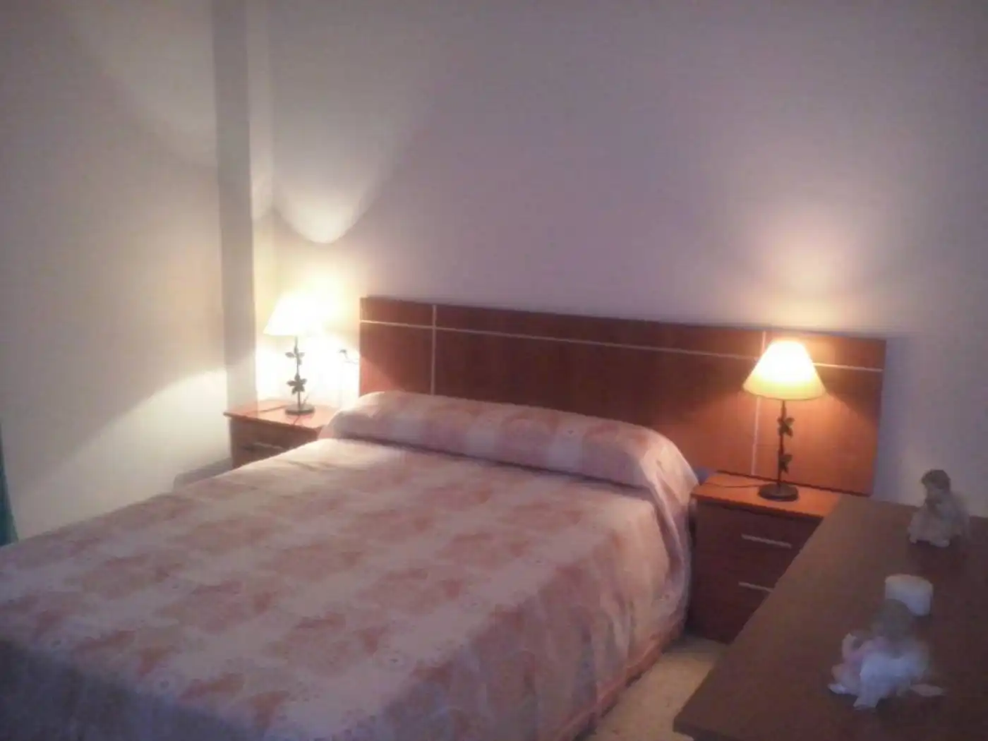 Habitación de Piso de alquiler en Sevilla con Terraza y Amueblado