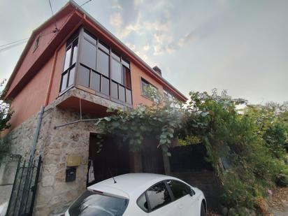 Vista exterior de Casa o xalet en venda en Ourense Capital  amb Calefacció, Jardí privat i Terrassa