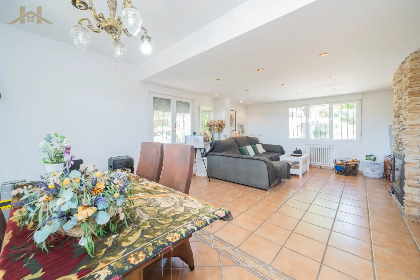 Sala de estar de Casa o chalet en venta en Valdemorillo con Aire acondicionado, Calefacción y Jardín privado