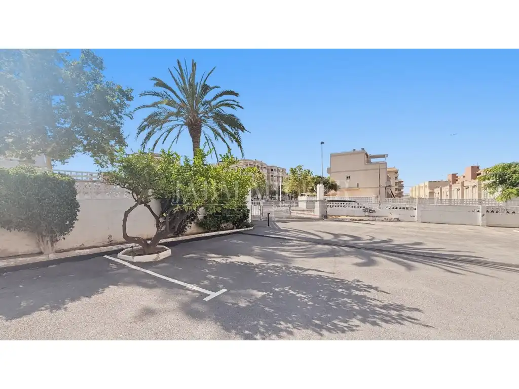 Parking de Planta baja en venta en Elche / Elx