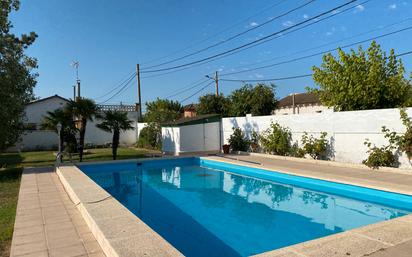 Swimming pool of House or chalet for sale in Gallur  with Air Conditioner, Heating and Private garden