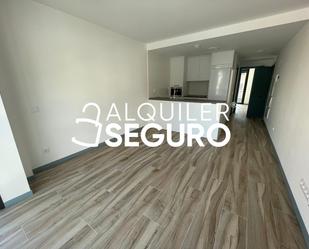 Exterior view of Flat to rent in Fuenlabrada  with Air Conditioner and Heating