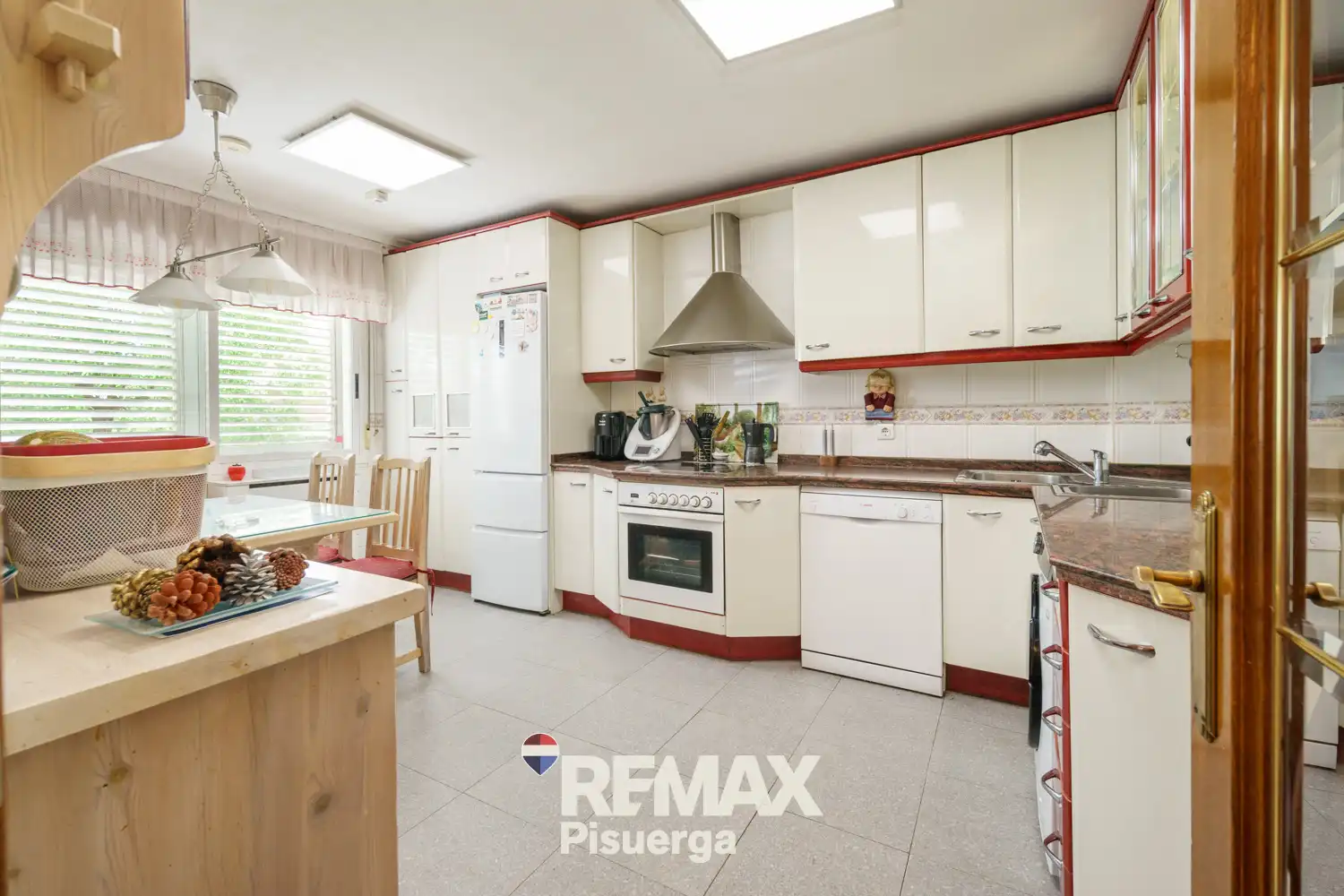 Cocina de Casa o chalet en venta en Arroyo de la Encomienda con Aire acondicionado, Calefacción y Jardín privado