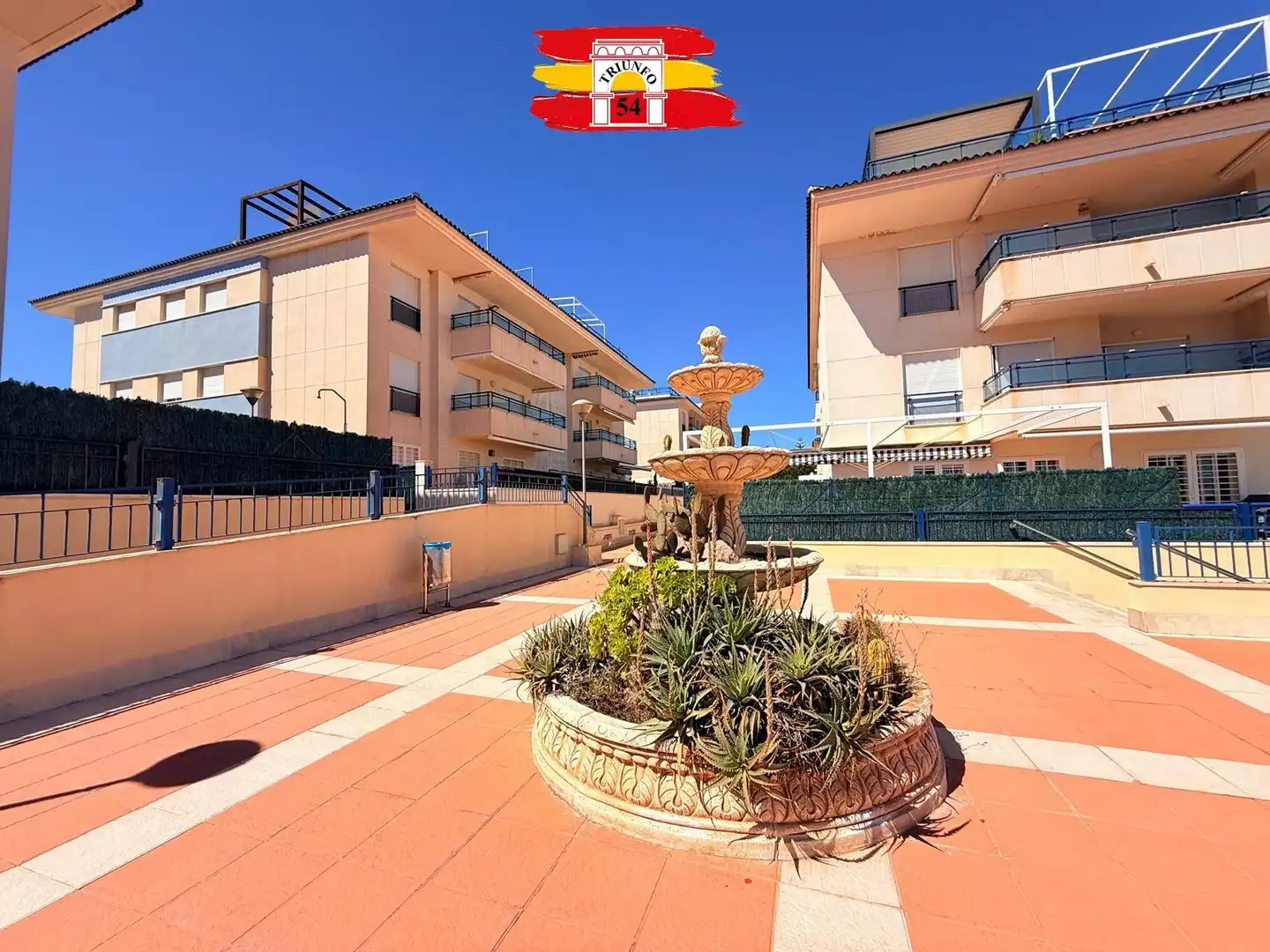 Vista exterior de Ático en venta en Pilar de la Horadada con Aire acondicionado, Jardín privado y Trastero