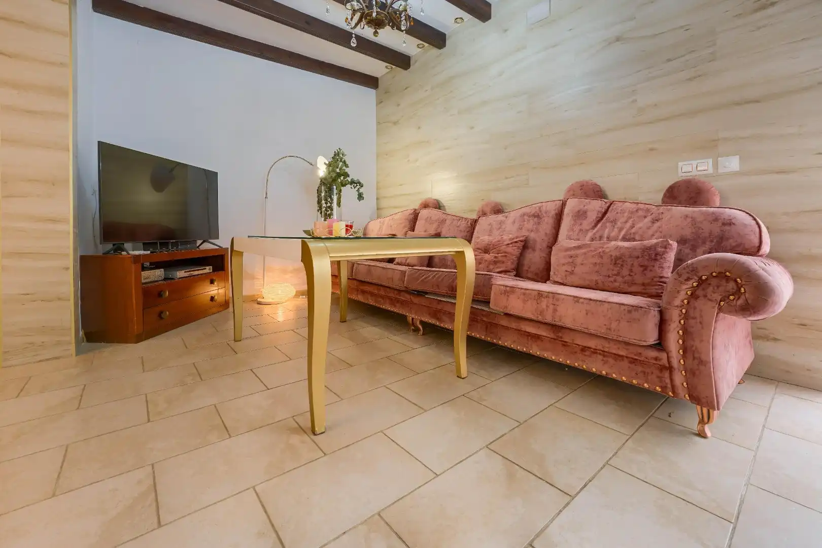 Sala de estar de Casa adosada en venta en Benacazón