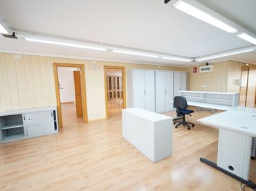 Büro mit Aufzug zum Verkauf in Cervantes 10