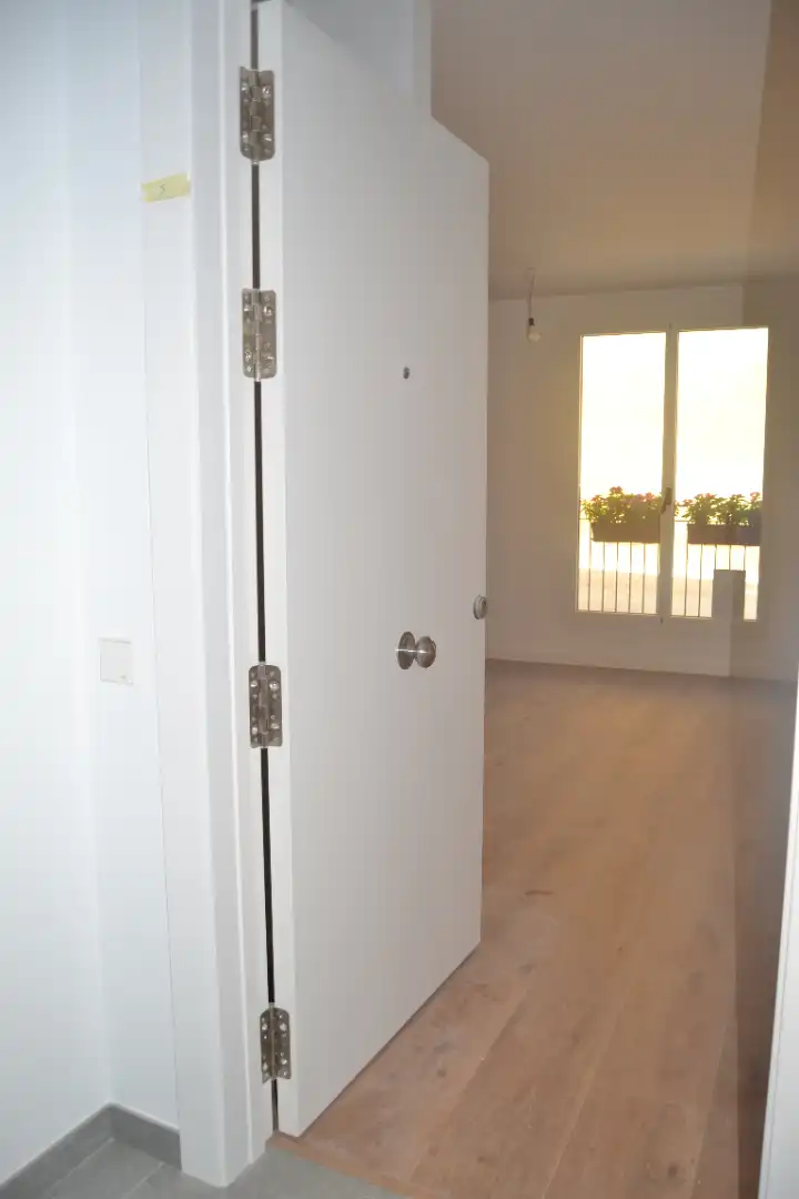 Piso con terraza en venta en Centre - Estació, imagen 3