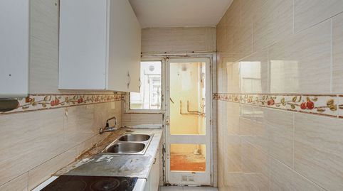 Photo 5 of Flat for sale in C/ Torras I Bages, Centre, Salt
