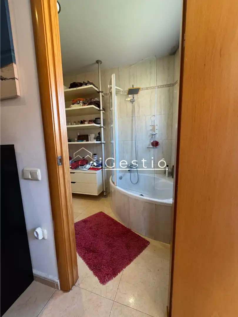 Habitación de Casa adosada en venta en Castellbell i el Vilar con Aire acondicionado, Calefacción y Jardín privado